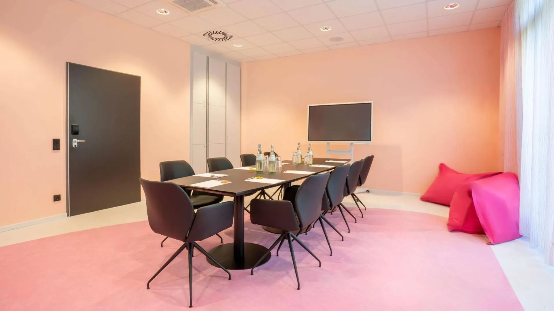 ホテル Prize By Radisson, Munich Airport ハルベルクモース